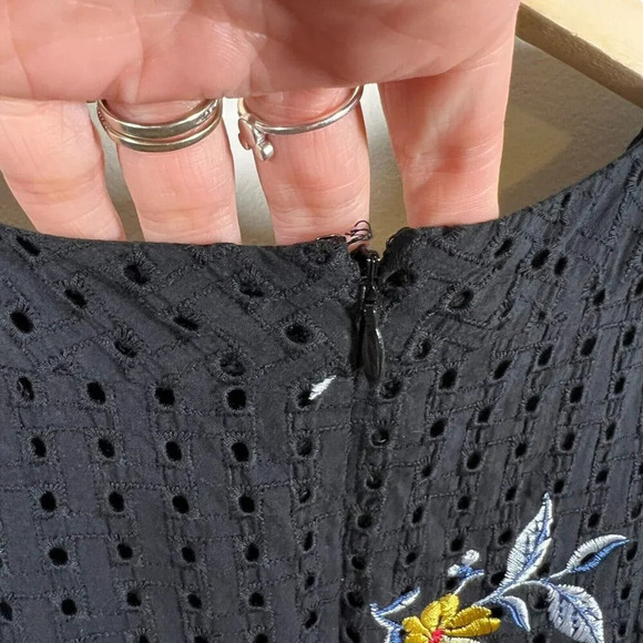 Ann Taylor Eyelet Floral Sheath Dress Size 6 Black Work Office Career Church - Picture 8 of 10